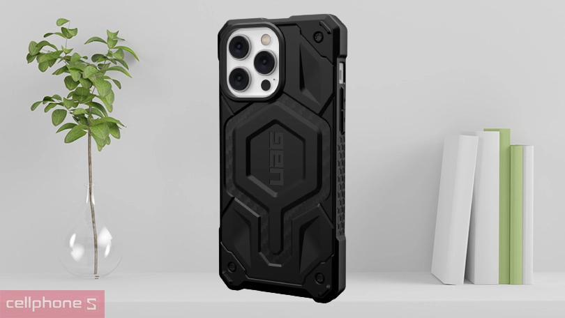 Ốp lưng iPhone 15 Pro UAG chống sốc Monarch hỗ trợ sạc Magsafe