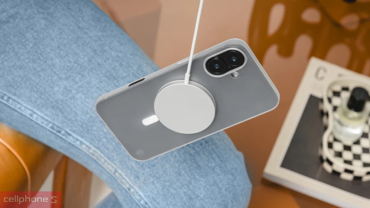 Tương thích hoàn chỉnh với sạc không dây và MagSafe