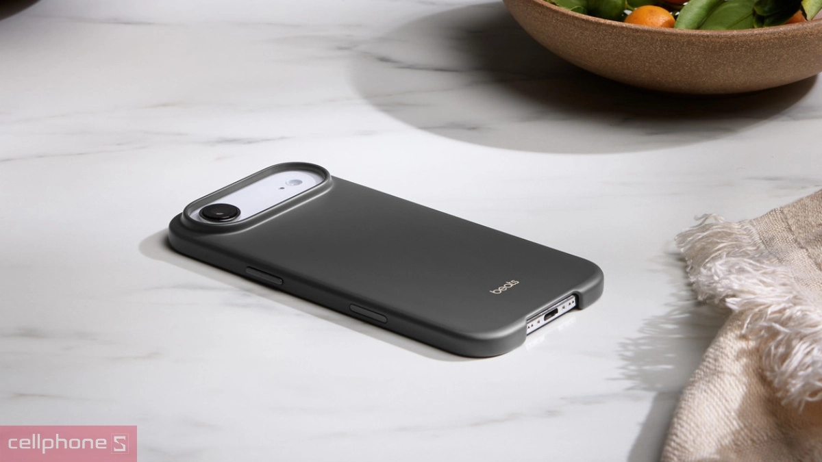 Ốp lưng iPhone Air Beats Camera Control With MagSafe sử dụng mặt sau polycarbonate cứng