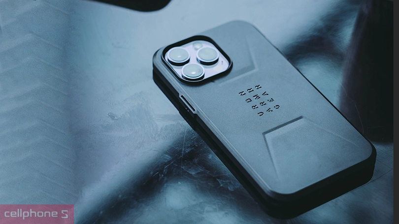 Khả năng chống sốc giúp bảo vệ điện thoại tối ưu