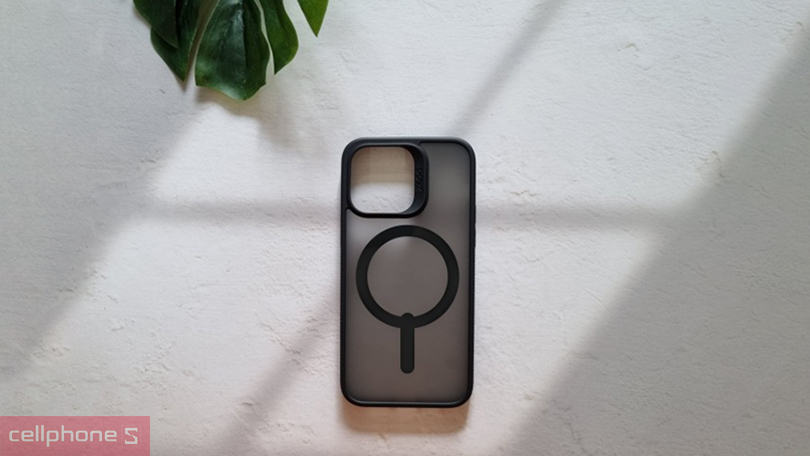 Bảo vệ hoàn hảo, hỗ trợ tính năng sạc magsafe