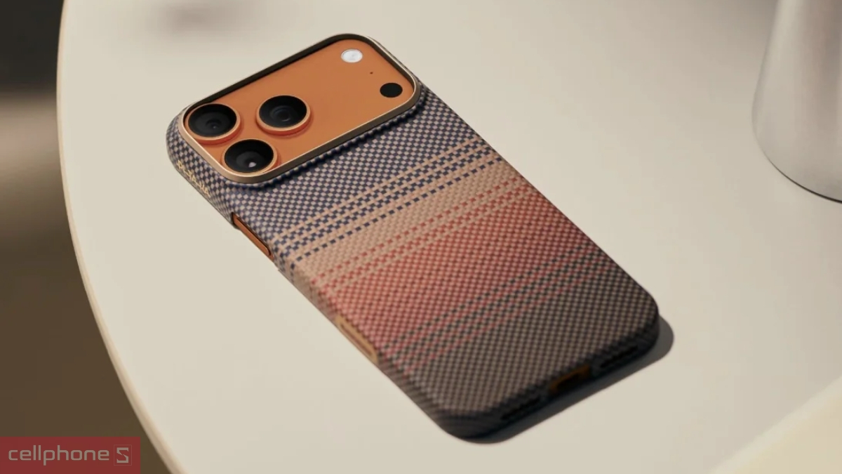 Phong cách ốp lưng Pitaka Ultra Slim Color