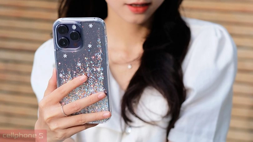 Ốp lưng SwitchEasy bảo vệ tốt màn hình, kháng bụi