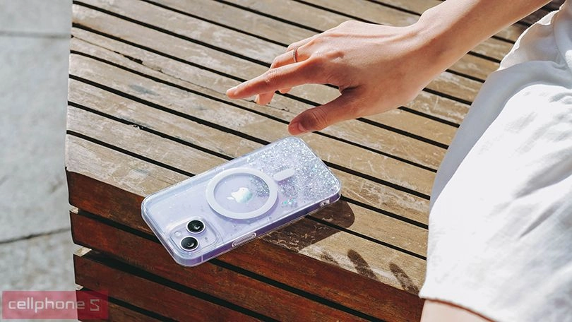 Ốp lưng Uniq chống sốc, kháng khuẩn