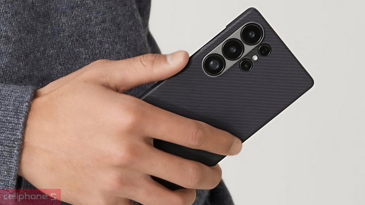 Ốp lưng Samsung Galaxy S25 Ultra Pitaka Ultra Slim được hoàn thiện tinh xảo