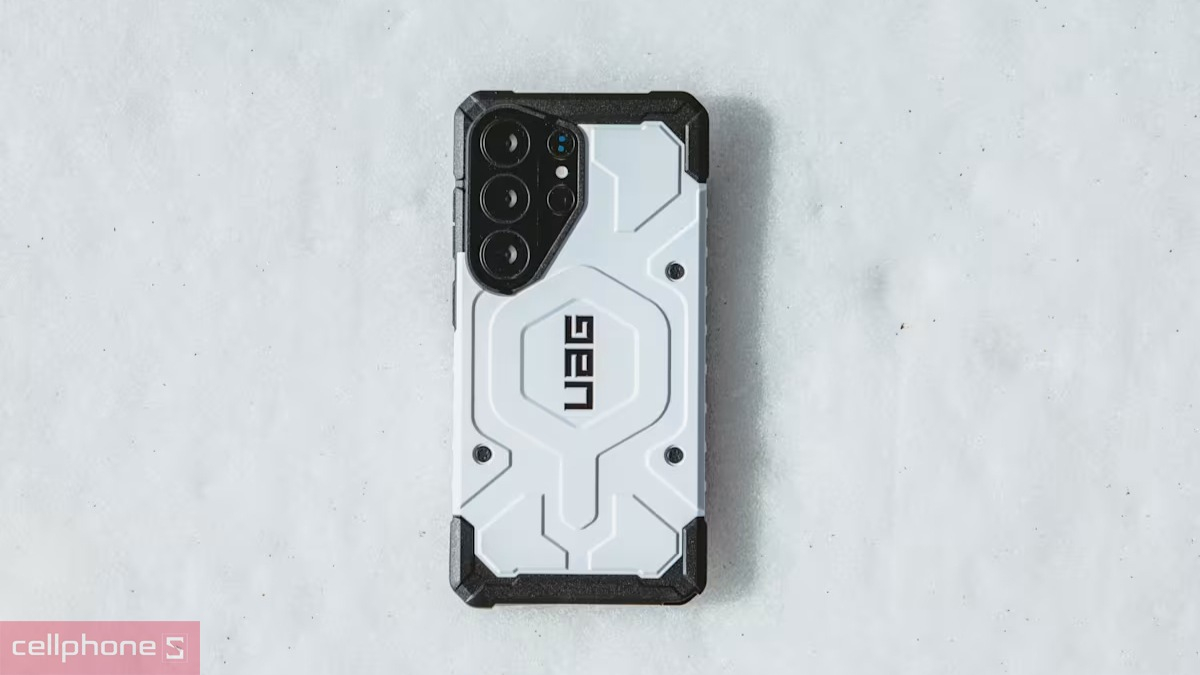 Kiểu dáng mạnh mẽ, chất liệu PCR chất lượng