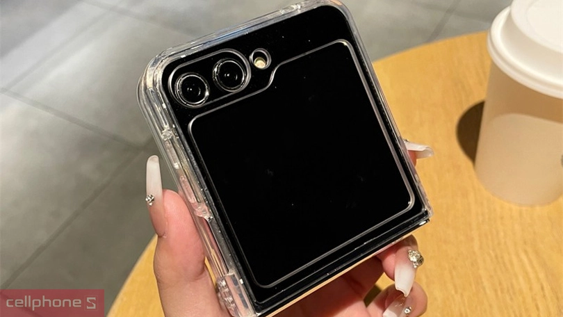 Tại sao nên trang bị ốp lưng Samsung Galaxy Z Flip 6 chính hãng