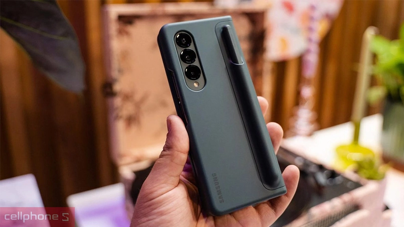 Tại sao nên trang bị ốp lưng Samsung Galaxy Z Fold 6 chính hãng?