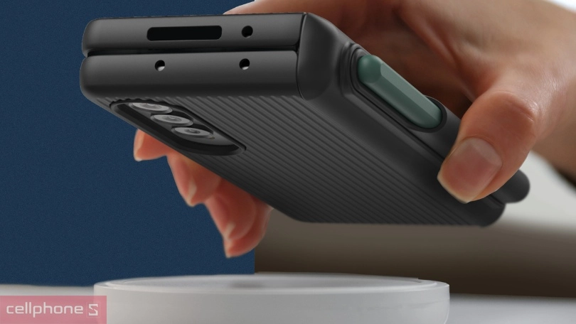 Hỗ trợ sạc không dây không cần tháo ốp