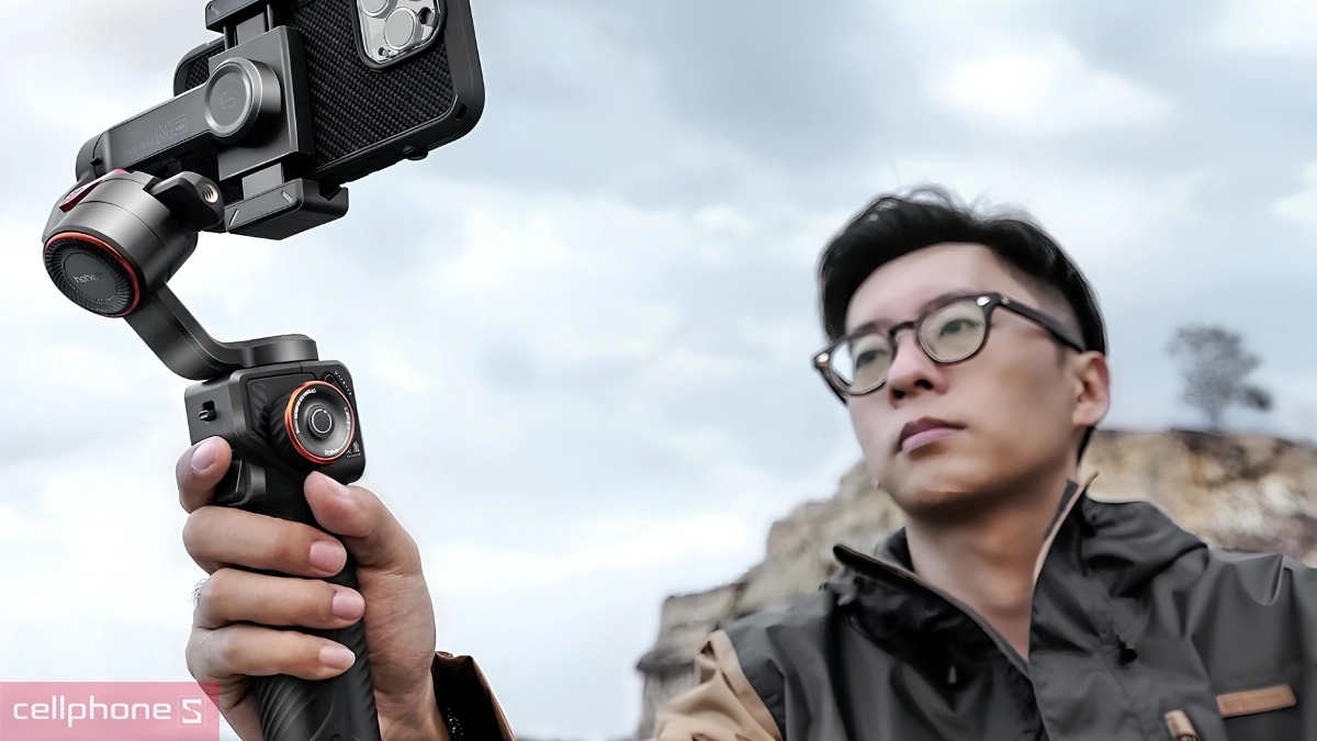 Sản phẩm hỗ trợ quay vlog và livestream ổn định ngoài trời 