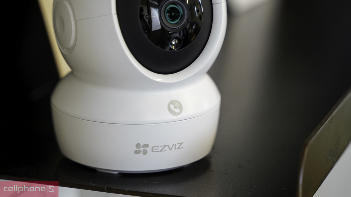 Đèn hồng ngoại giúp camera quan sát rõ ngay cả khi trời tối