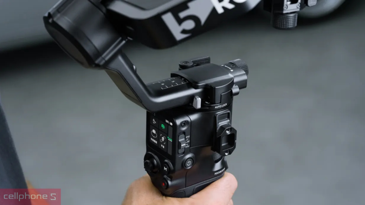 Sạc nhanh trong 1 giờ Gimbal DJI Ronin-RS5 Combo