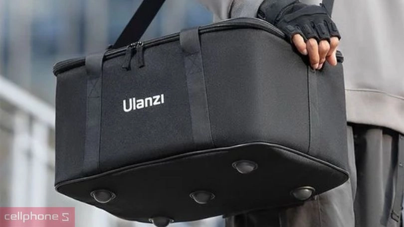 Khoang chứa của túi đeo chéo đựng máy ảnh đa năng Ulanzi OM02