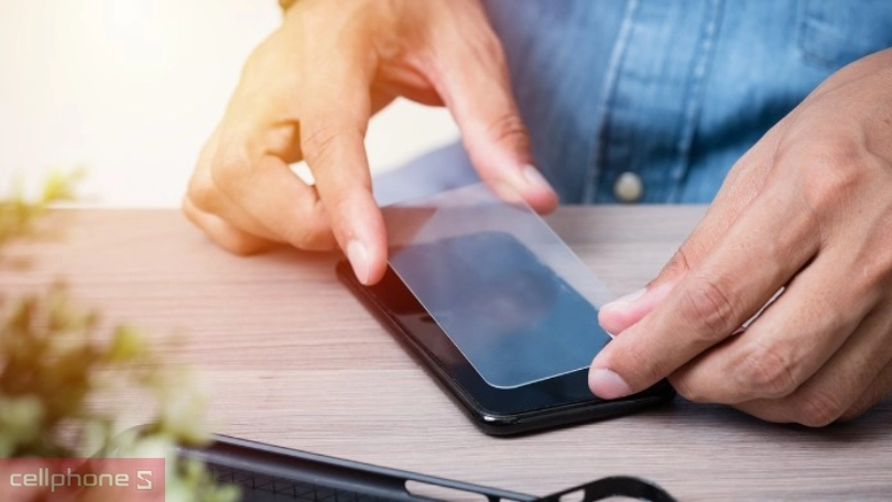 Phụ kiện dán màn hình