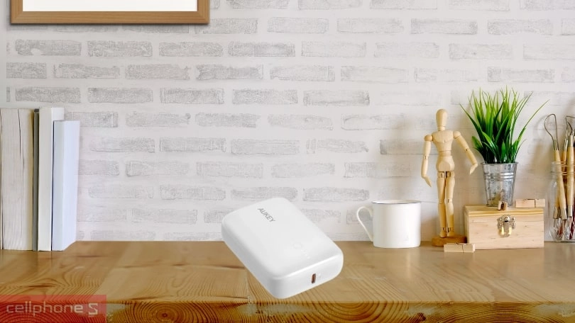 Pin sạc dự phòng Aukey 10000mAh PD 20W PB-N83S - Kích thước nhỏ gọn, sạc pin an toàn