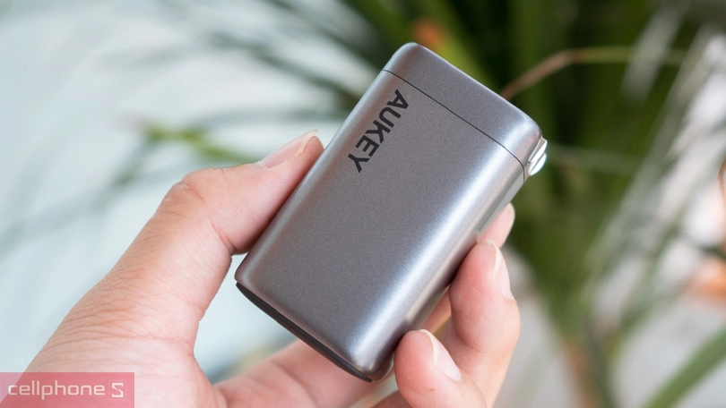 Tại sao nên mua sạc dự phòng AUKEY?