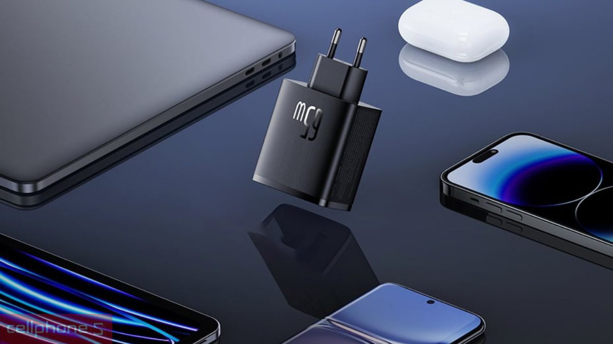 Củ sạc Baseus Compact 3U 17W EU - Sạc 3 cổng linh hoạt với 6 lớp bảo vệ