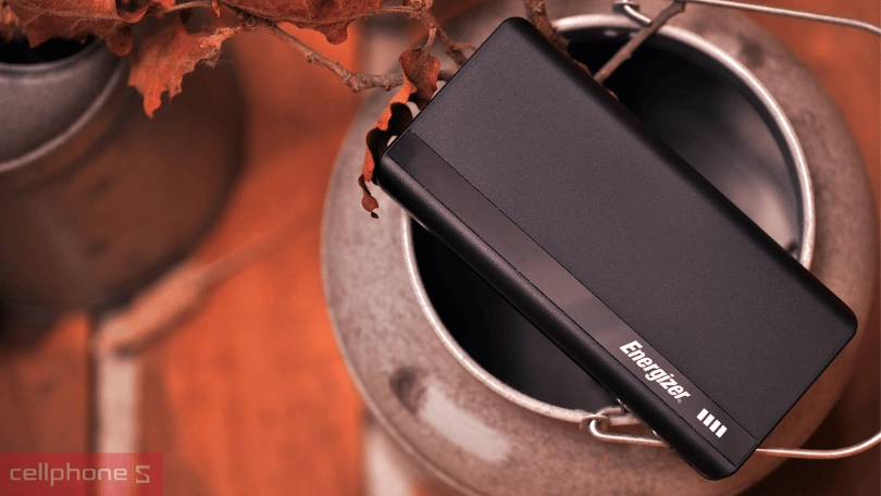 Pin dự phòng Energizer UE10054 - 2 cổng đầu ra Micro USB và USB-C