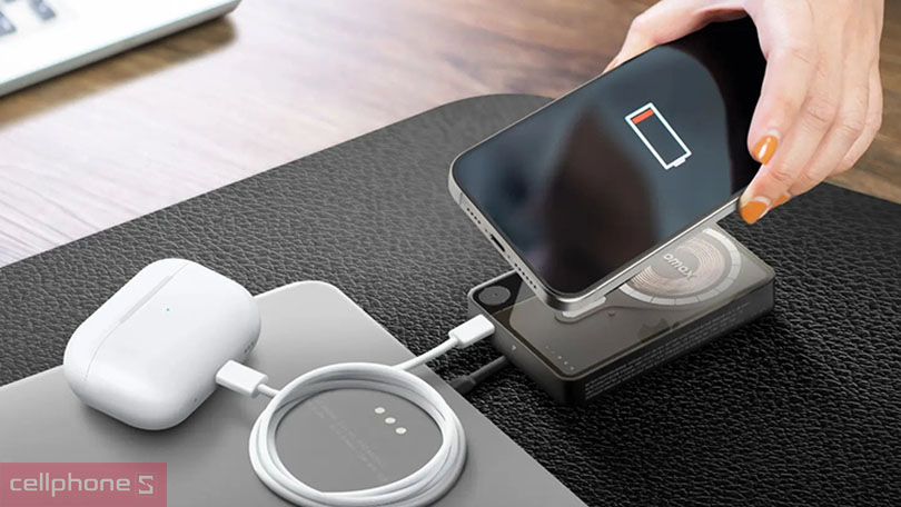 Số cổng sạc, tốc độ sạc của pin sạc dự phòng Momax Magnetic 1-Power X Pro IP131 5000mAh