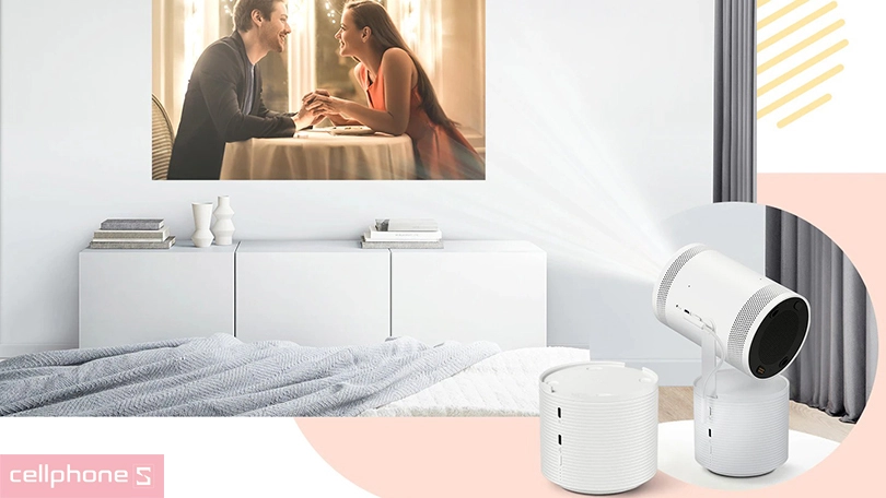 Dung lượng pin 32.000mAh, sử dụng 3 giờ với máy chiếu