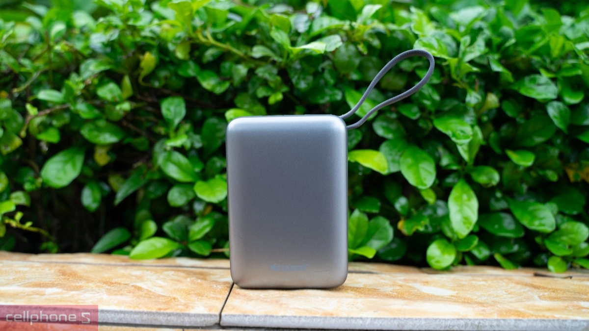 Thiết kế Stargo Star X2 200000mAh cầm tay siêu gọn
