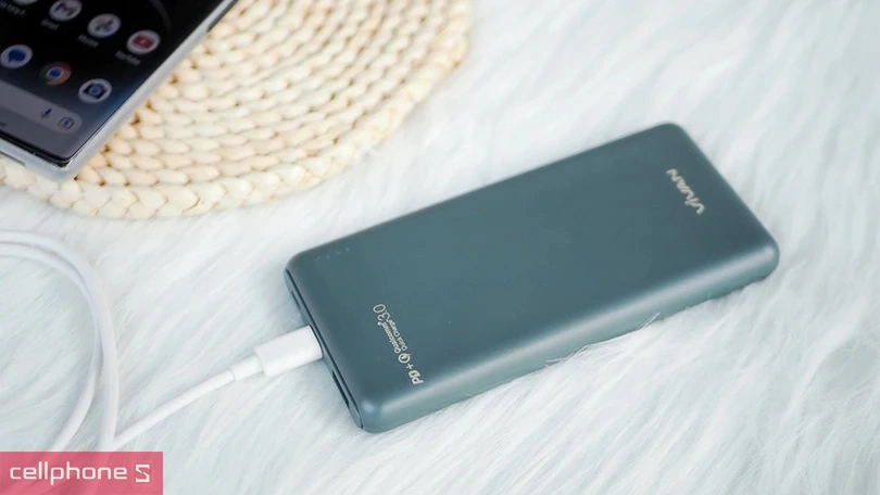 Đánh giá pin dự phòng Vivan có đáng mua?