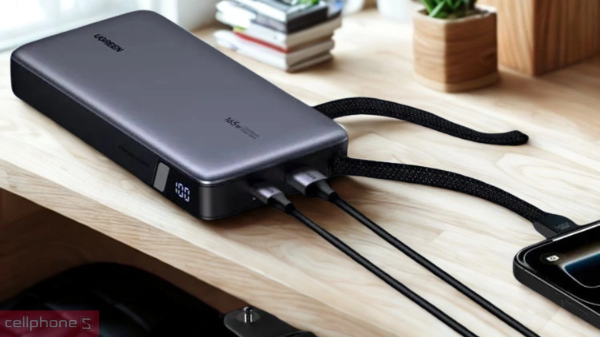 Màn hình LED pin dự phòng Ugreen 25000mAh 165W 2C1A QC 3.0 màn hình tích hợp Cáp Type-C PB552 55995B