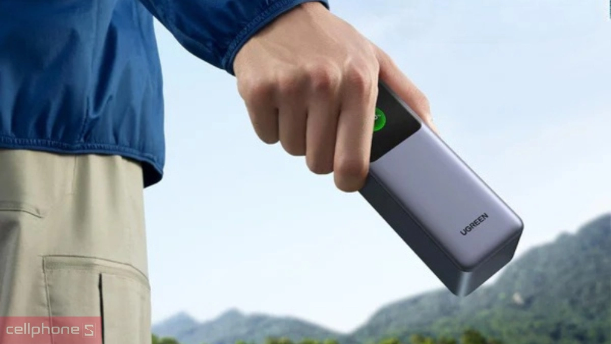 Pin dự phòng Ugreen 25000mAh 200W PB722