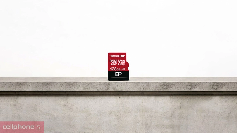 A1 App Classification và bộ chuyển đổi đi kèm của thẻ nhớ Patriot VX V30 MicroSDXC 128GB 100MB/s