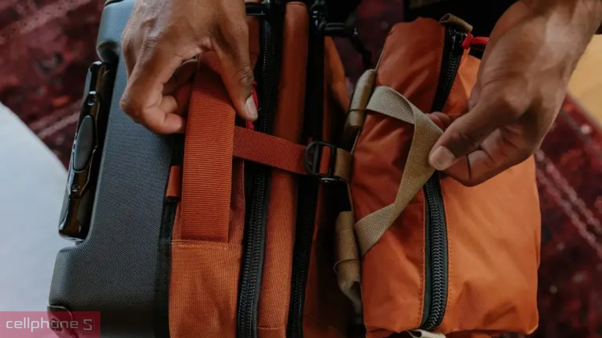 Ngăn chứa vali hành lý TOPO DESIGNS Global Travel Bag Roller