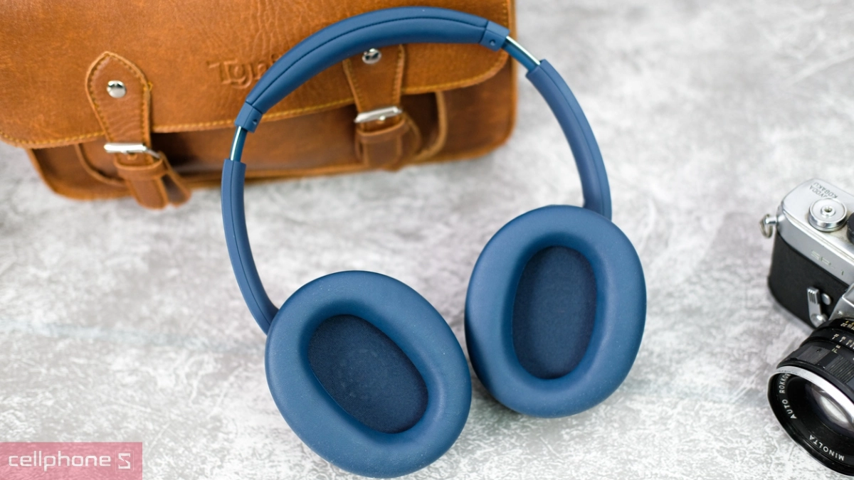 Thiết kế, cảm giác đeo của tai nghe chụp tai Sony WH-CH730N