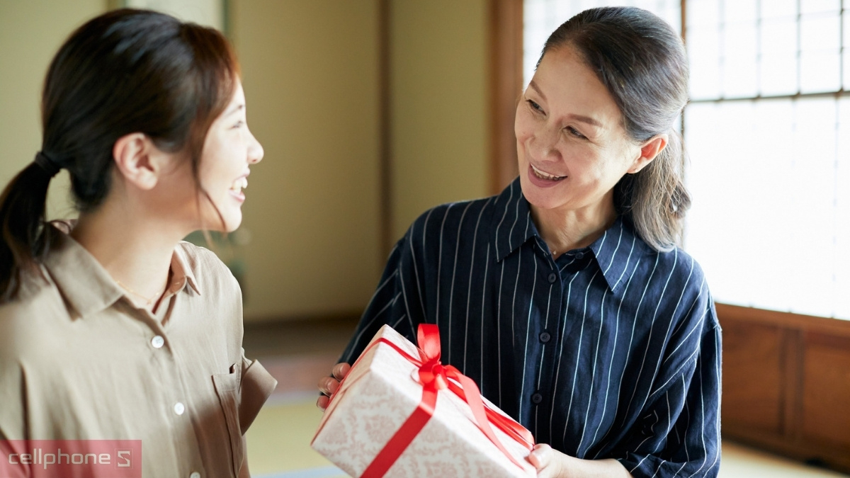 Thông điệp khi chọn quà 20 10 cho Bà