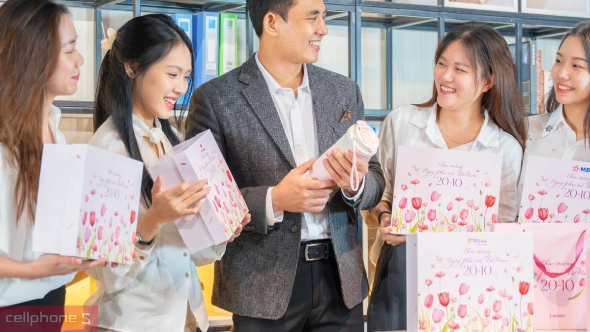 Quà 20 10 cho Người Yêu có tính ứng dụng