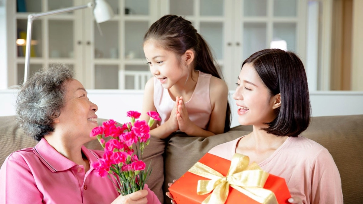 Ngày Quốc tế Phụ nữ 8/3 tôn vinh những đóng góp của phụ nữ trong gia đình và xã hội