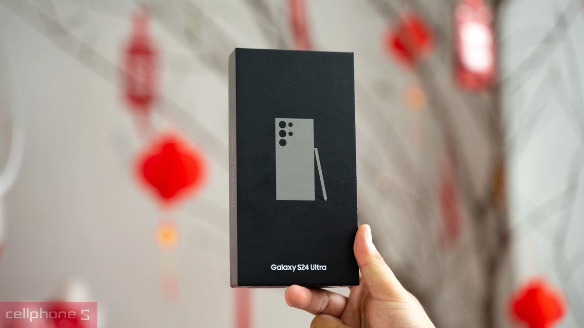 Smartphone cao cấp trở thành món quà thể hiện sự quan tâm chu đáo