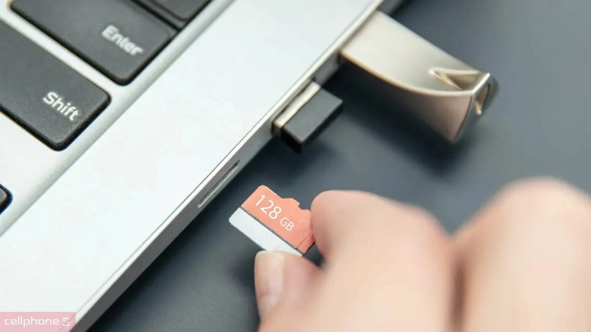 Khuyến mãi giảm giá phụ kiện laptop