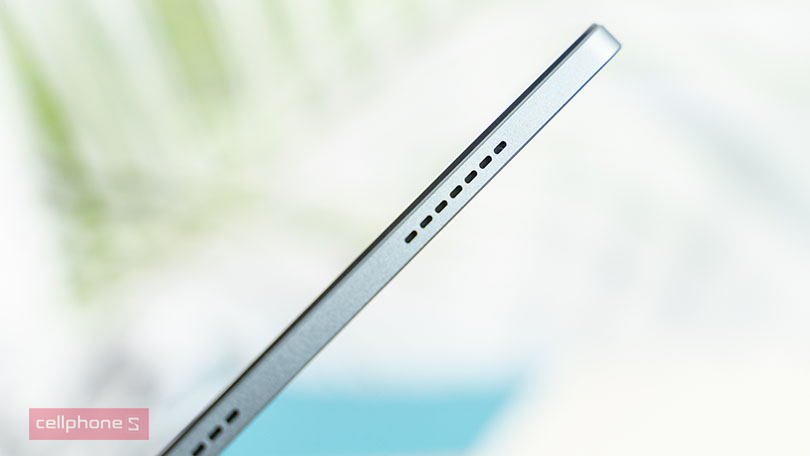 Thiết kế Ultra Slim tinh tế với màu sắc thanh lịch, sang trọng