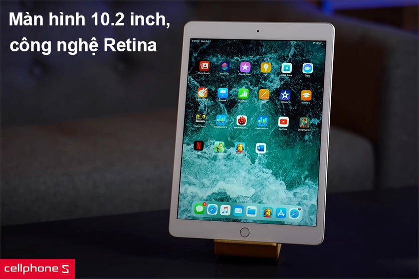 Màn hình 10.2 inch, công nghệ Retina