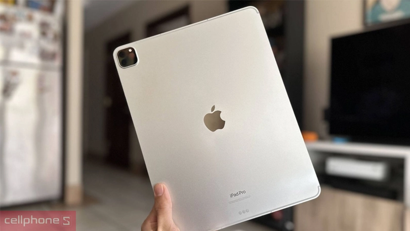 iPad Pro 2020 hỗ trợ trackpad trên bàn phím Magic Keyboard, mang lại trải nghiệm gần giống máy tính xách tay