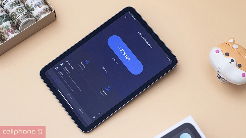 Bảo mật Touch ID, dung lượng pin sử dụng nhiều giờ