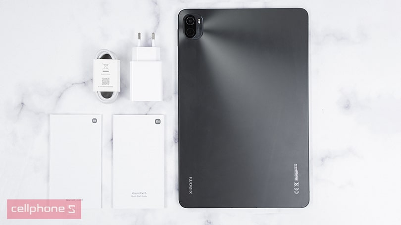 Thiết kế vuông vức mỏng nhẹ, nhiều màu sắc lựa chọn