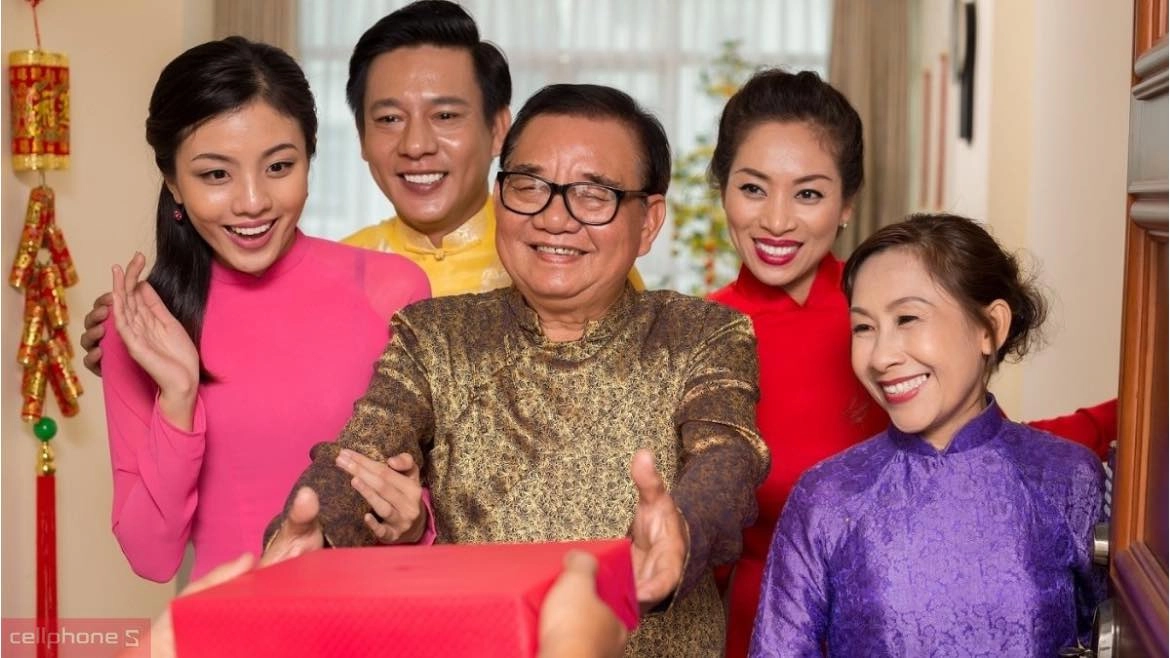 Có nên biếu quà Tết 1 triệu không Có nên biếu quà Tết 1 triệu không