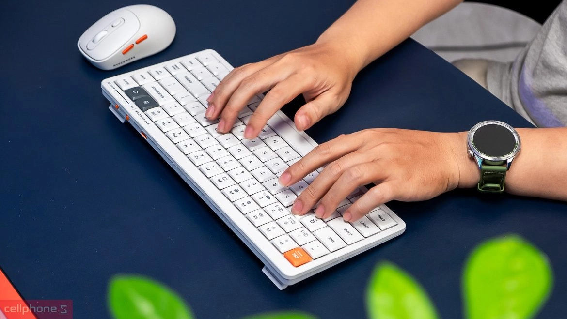 Tặng quà tất niên là phụ kiện iT (Chuột, bàn phím)