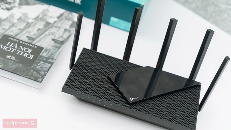 Phủ sóng WiFi diện rộng với 6 ăng ten cho tốc độ đường truyền cao