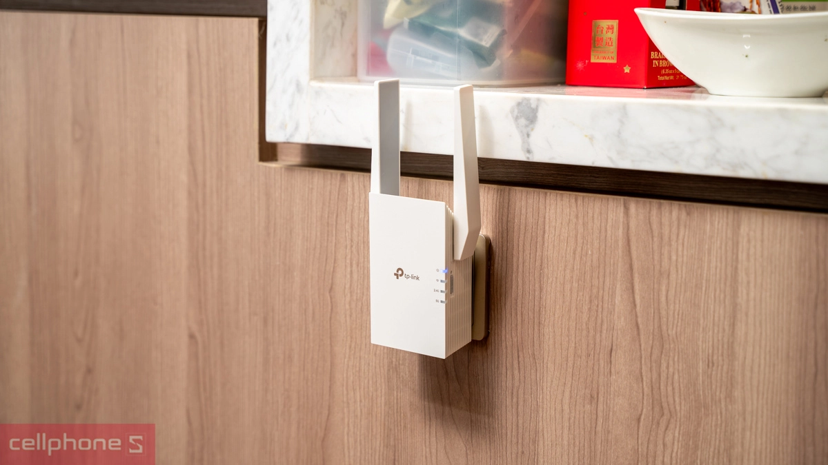 Thiết kế bộ mở rộng sóng Wifi 6 TP-Link RE705X AX3000
