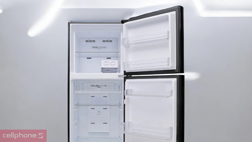 Không gian lưu trữ của tủ lạnh Aqua AQR-T380FA(SL) 328 lít