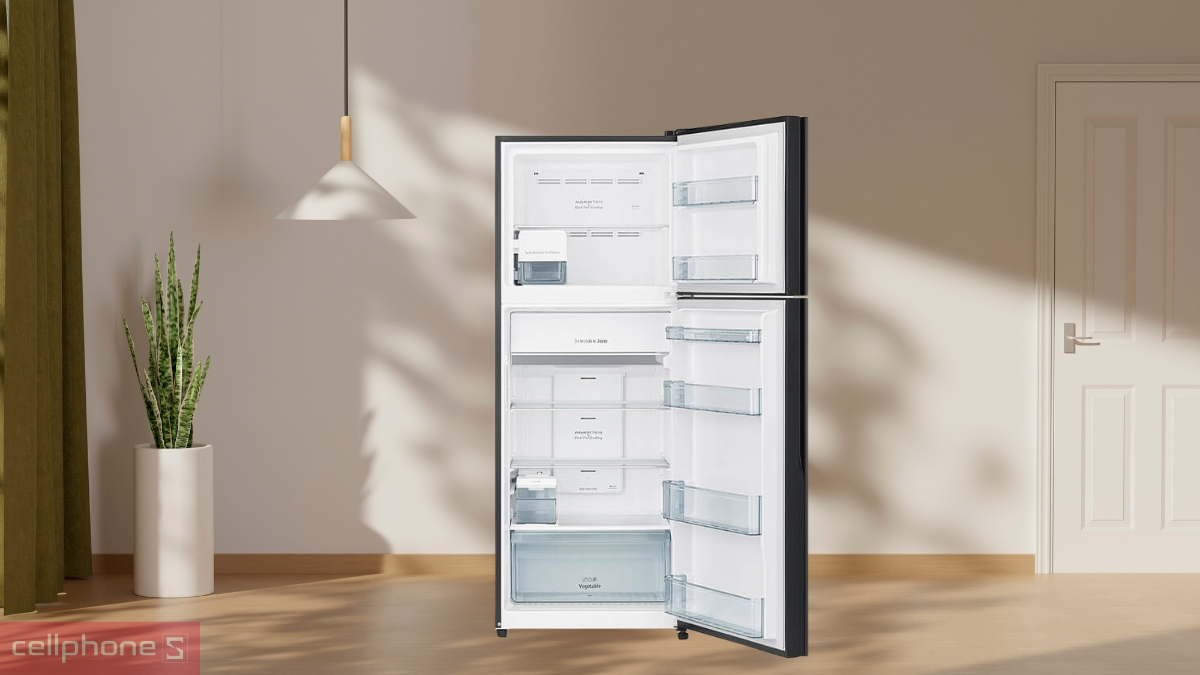 Dung tích chứa ấn tượng của tủ lạnh Hitachi Inverter 390 lít (R-FVY510PGV0 GBK)