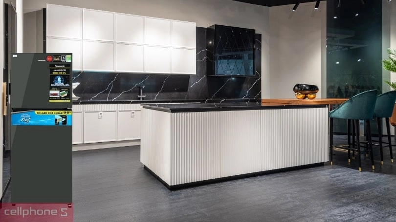 Khả năng tiết kiệm điện năng của tủ lạnh Panasonic Inverter NR-TL351VGMV 326 lít