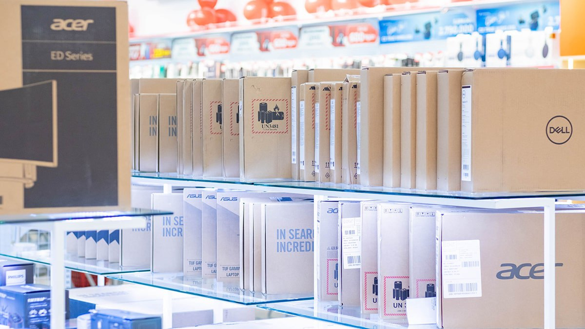 xả hàng hè laptop chính hãng CellphoneS