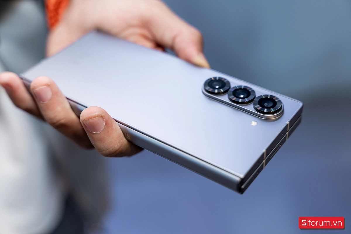 Điện thoại gập Samsung Galaxy Z Fold 6 mới nhất